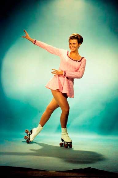 https://www.carlsweets.com/files/gimgs/th-47_00_roller_skating.jpg